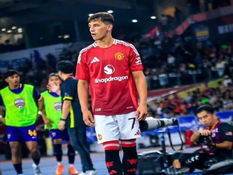 曼联青训教练：莱西踢球心智愈发成熟，跟一线队训练提升了他